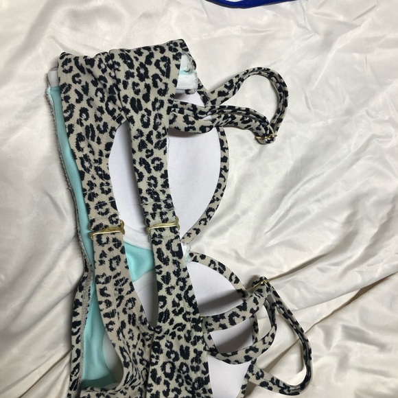 Leopard bralette bikini top - Picture 2 of 5